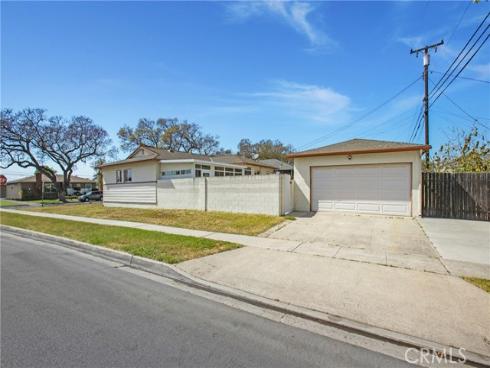 1401 N Linwood Avenue, Santa Ana, CA