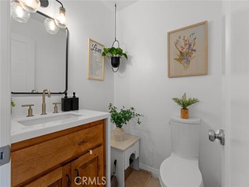 3021 S Sycamore  D  Street, Santa Ana, CA