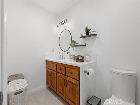 3021 S Sycamore  D  Street, Santa Ana, CA