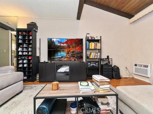 1000 W Macarthur 44 Boulevard, Santa Ana, CA