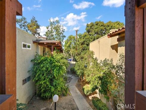 1000 W Macarthur 44 Boulevard, Santa Ana, CA