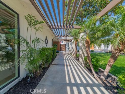 1242 Flaminian Way, Santa Ana, CA
