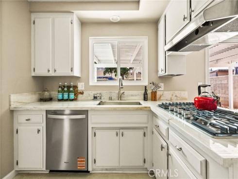 2406 S Pacific Avenue, Santa Ana, CA