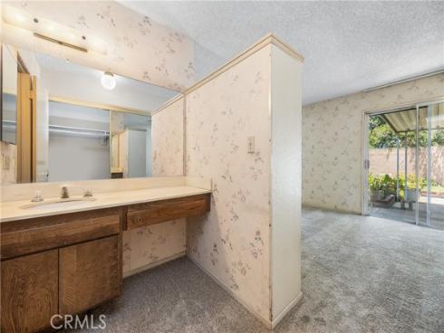 2301 N Lyon   Street, Santa Ana, CA