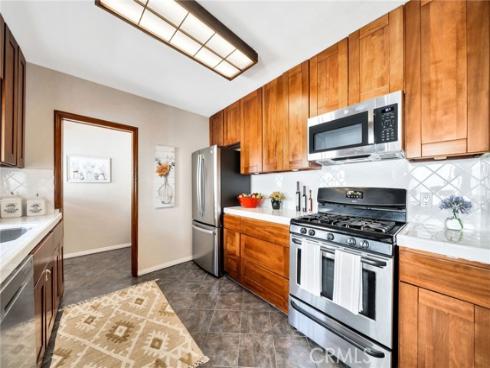 520 W Santa Clara Avenue, Santa Ana, CA