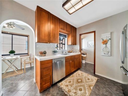 520 W Santa Clara Avenue, Santa Ana, CA