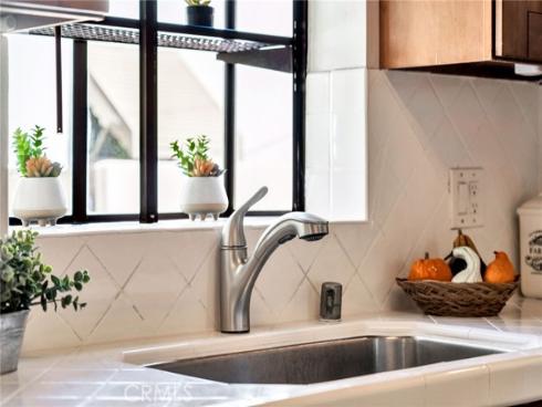 520 W Santa Clara Avenue, Santa Ana, CA