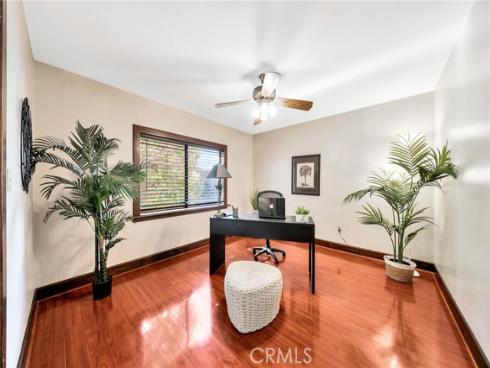 520 W Santa Clara Avenue, Santa Ana, CA