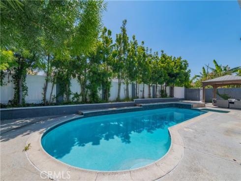 2325 N Linwood Street, Santa Ana, CA