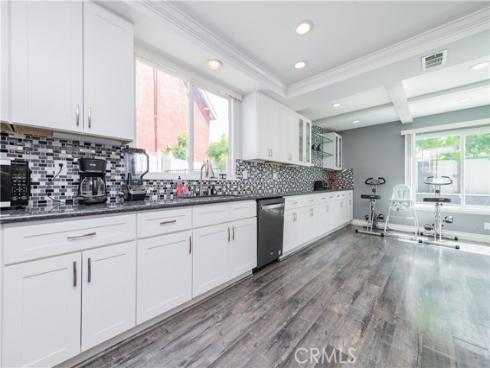 2325 N Linwood Street, Santa Ana, CA