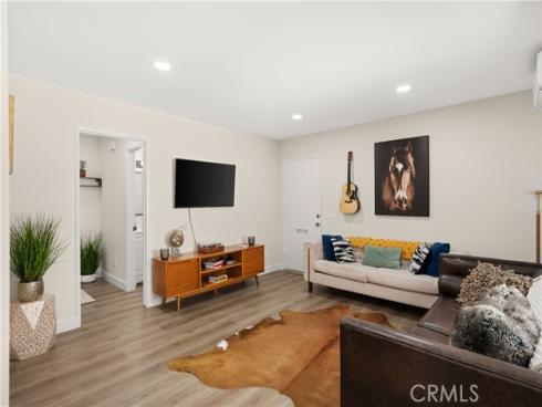 341 Carriage 51-A Drive, Santa Ana, CA