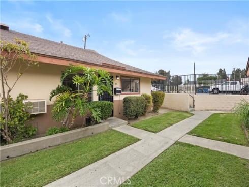 2500 S Salta 43 Street, Santa Ana, CA