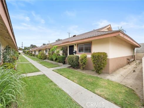 2500 S Salta 43 Street, Santa Ana, CA