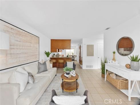 2500 S Salta 43 Street, Santa Ana, CA