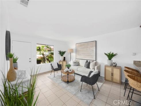 2500 S Salta 43 Street, Santa Ana, CA