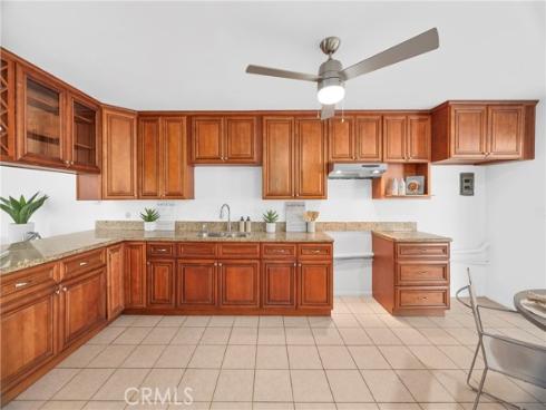 2500 S Salta 43 Street, Santa Ana, CA