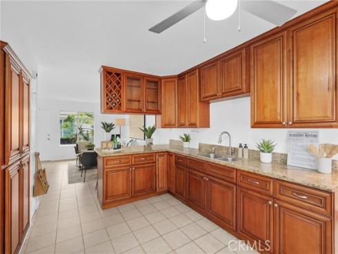 2500 S Salta 43 Street, Santa Ana, CA