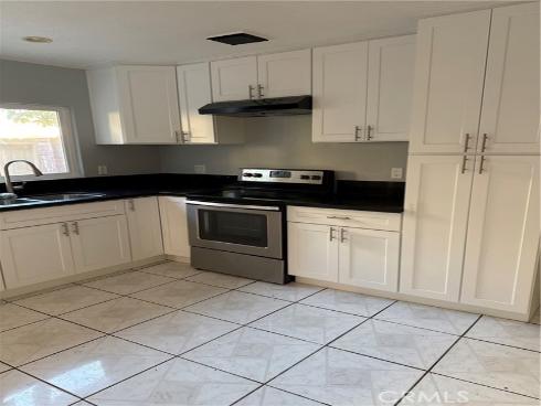 1323 S Standard A Avenue, Santa Ana, CA