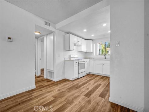 711 W 1st E105 Street, Santa Ana, CA