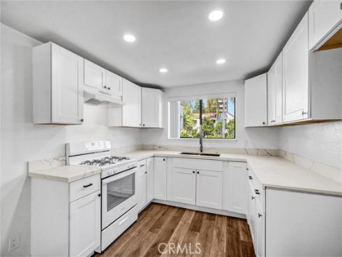 711 W 1st E105 Street, Santa Ana, CA