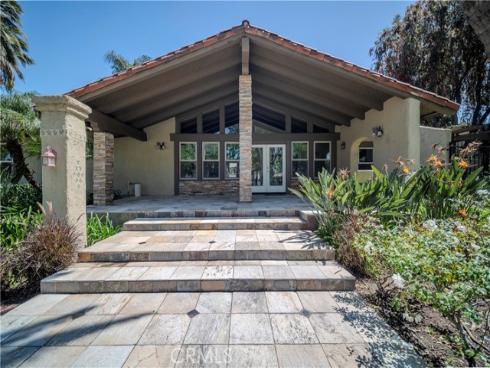 1345 Cabrillo Park J02 Drive, Santa Ana, CA