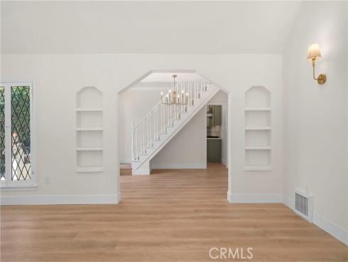 2404 N Poinsettia  , Santa Ana, CA