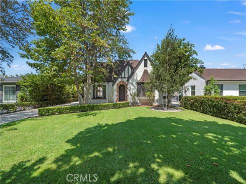 2404 N Poinsettia  , Santa Ana, CA