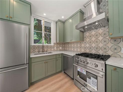 2404 N Poinsettia  , Santa Ana, CA