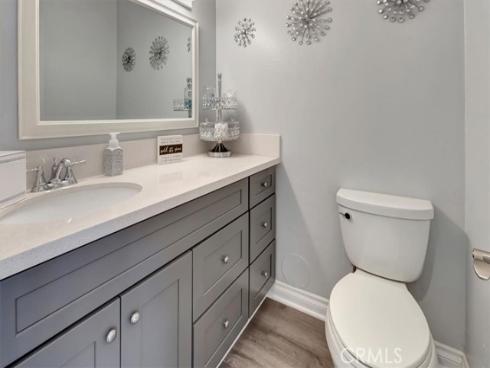 370 Carriage B Drive, Santa Ana, CA