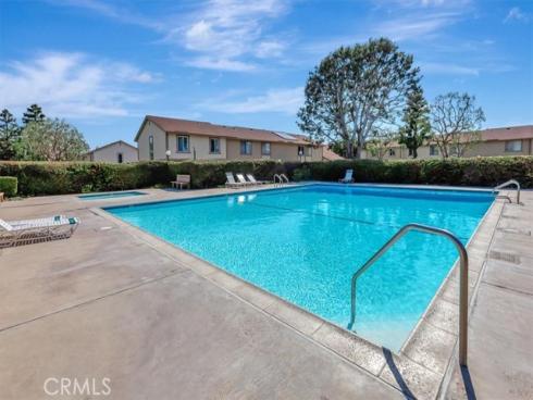 370 Carriage B Drive, Santa Ana, CA