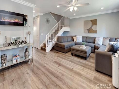 370 Carriage B Drive, Santa Ana, CA