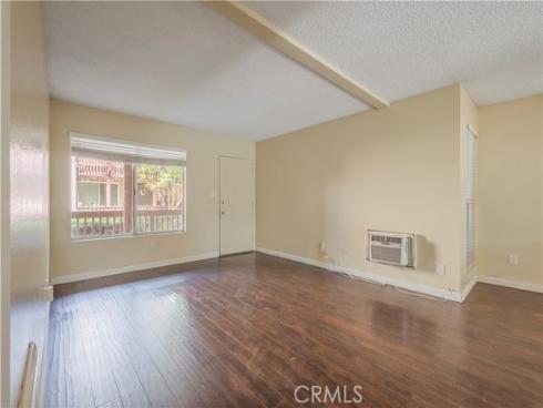 1040 W Macarthur  35  Boulevard, Santa Ana, CA