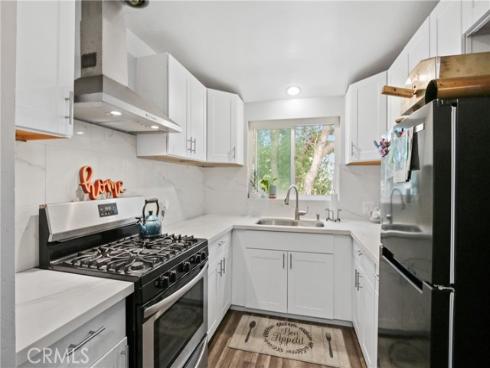 611 S Orange  10  Avenue, Santa Ana, CA