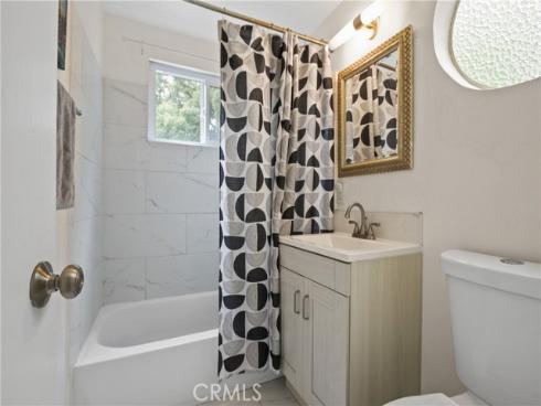 611 S Orange  10  Avenue, Santa Ana, CA