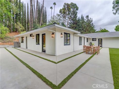 10461  Shadyridge   Drive, Santa Ana, CA