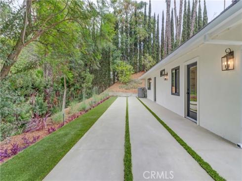 10461  Shadyridge   Drive, Santa Ana, CA