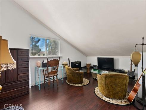 622 W Alpine Avenue, Santa Ana, CA