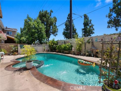 622 W Alpine Avenue, Santa Ana, CA