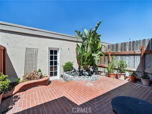 561 W Alton  39  Avenue, Santa Ana, CA