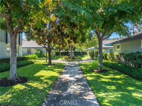 1107 W Memory 17A Lane, Santa Ana, CA