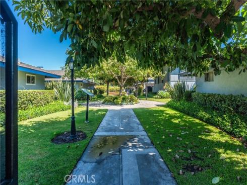 1107 W Memory 17A Lane, Santa Ana, CA