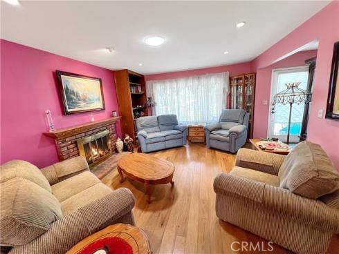 2021  Kristi   Lane, Santa Ana, CA