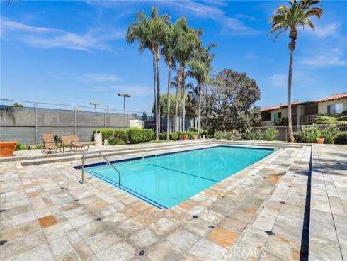 1345  Cabrillo Park  R02  Drive, Santa Ana, CA