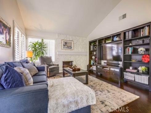 1903 E Fruit Street, Santa Ana, CA