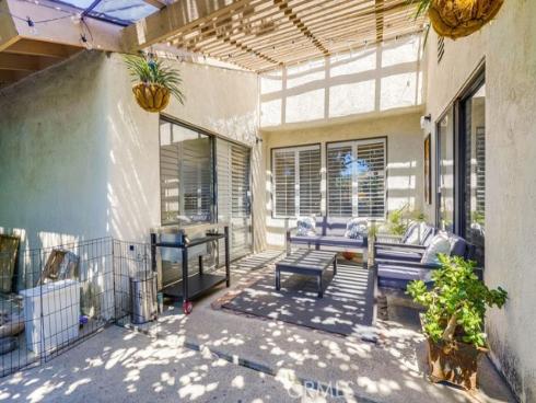 1903 E Fruit Street, Santa Ana, CA