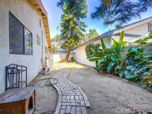 1903 E Fruit Street, Santa Ana, CA