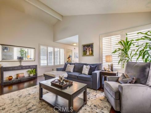 1903 E Fruit Street, Santa Ana, CA