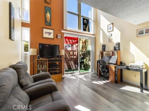 1084  Cabrillo Park # B  , Santa Ana, CA