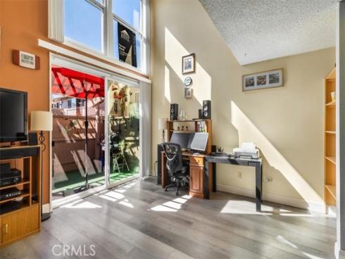 1084  Cabrillo Park # B  , Santa Ana, CA