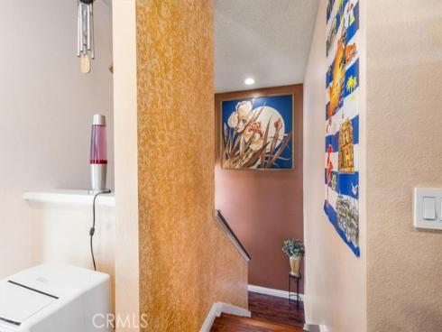 1084  Cabrillo Park # B  , Santa Ana, CA